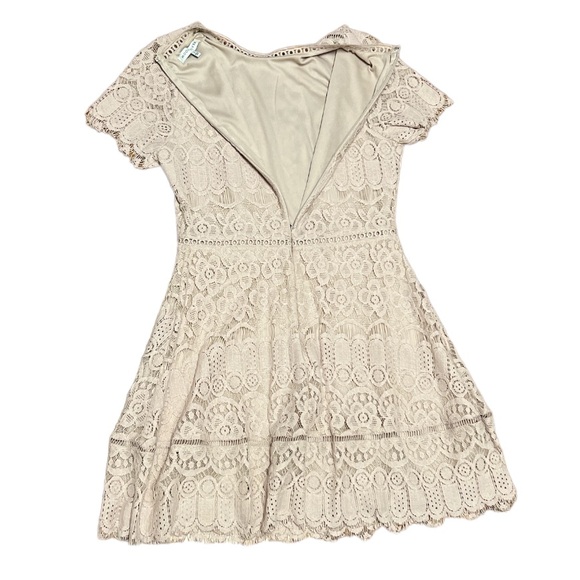 Dress - Picture 2 of 8